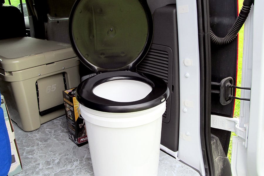 Five-gallon bucket toilet